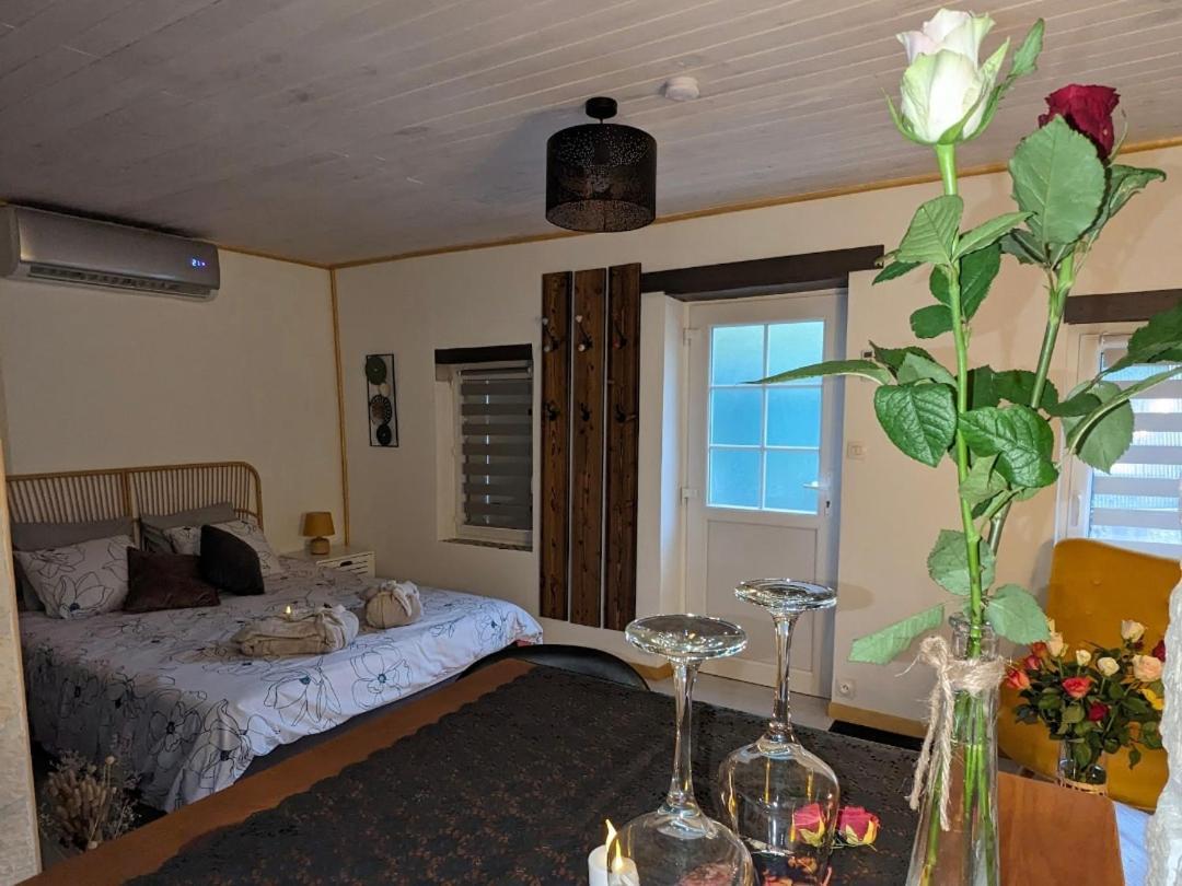 Love Room Avec Spa Nérac Buitenkant foto